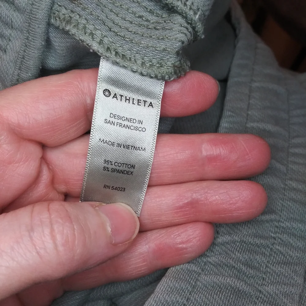 Athleta Light Olive Twill Farallon Skirt - Picture 5 of 7